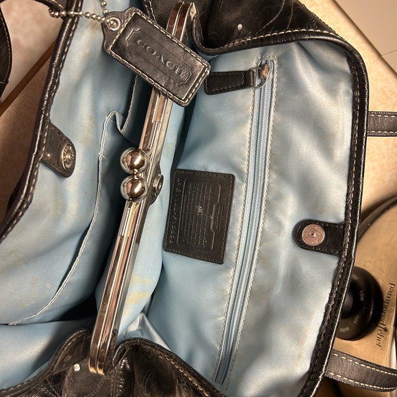 Coach purse - Picture 2 of 4